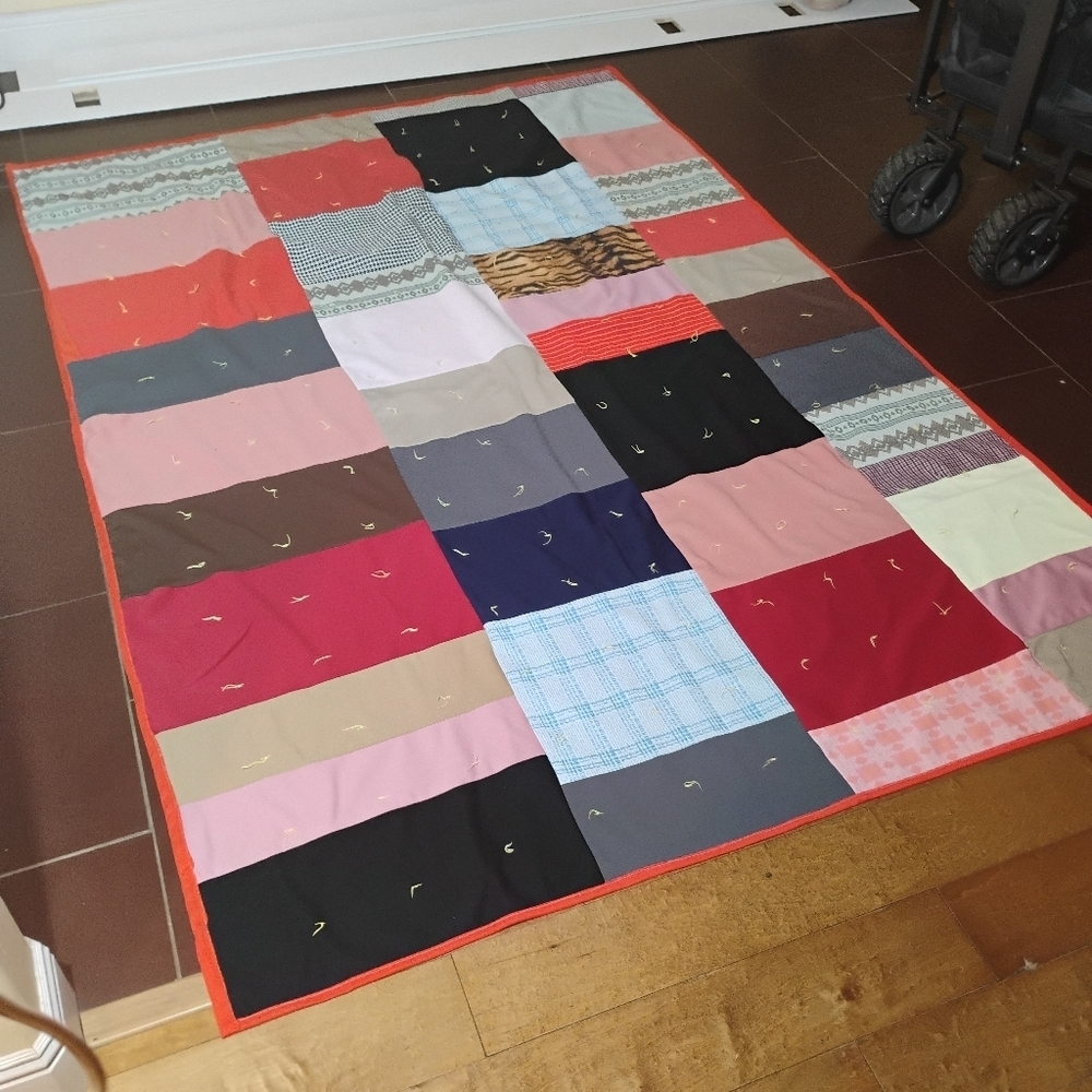 Vintage Handmade Patchwork Quilt –Colorful Scrap Fabric Throw Blanket, 62x89. G - Picture 9 of 9